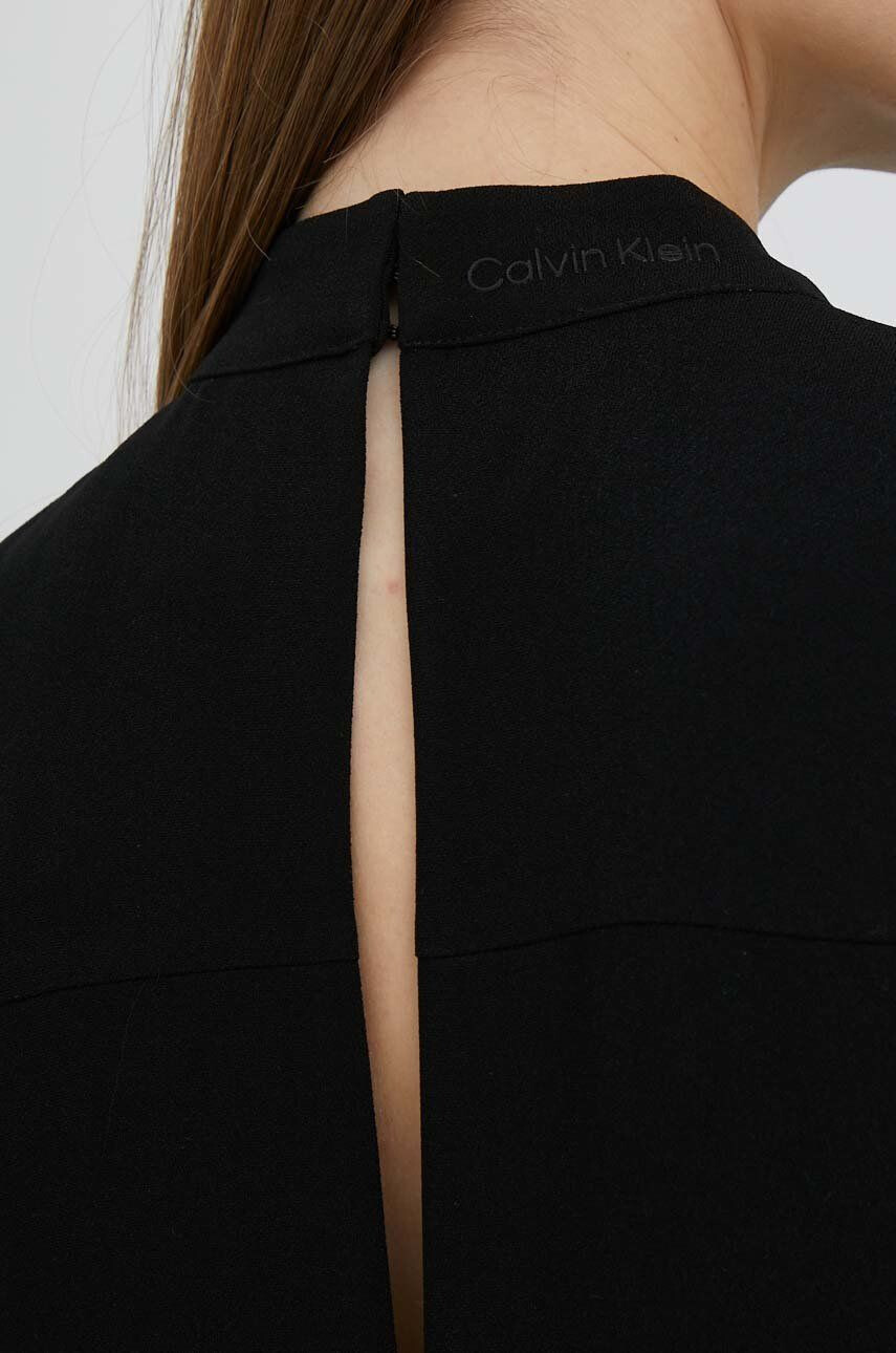 Calvin Klein Рокля в черно дълъг модел със стандартна кройка - Pepit.bg