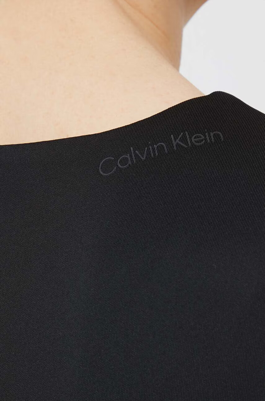 Calvin Klein Рокля в черно среднодълъг модел със стандартна кройка - Pepit.bg