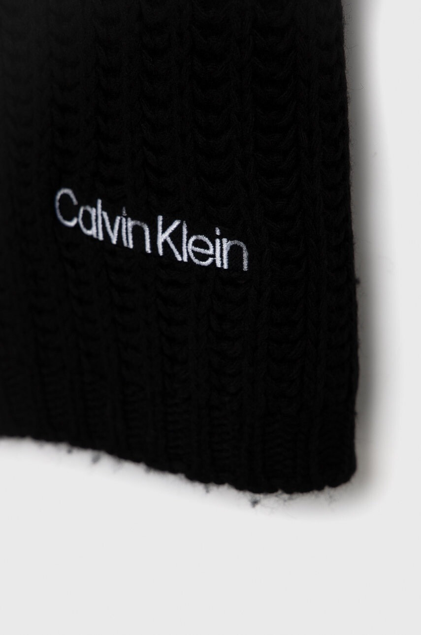 Calvin Klein Шал с вълна в черно с изчистен дизайн - Pepit.bg