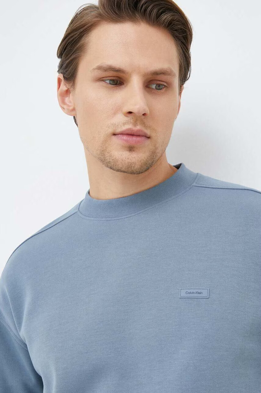Calvin Klein Суичър в синьо с изчистен дизайн - Pepit.bg
