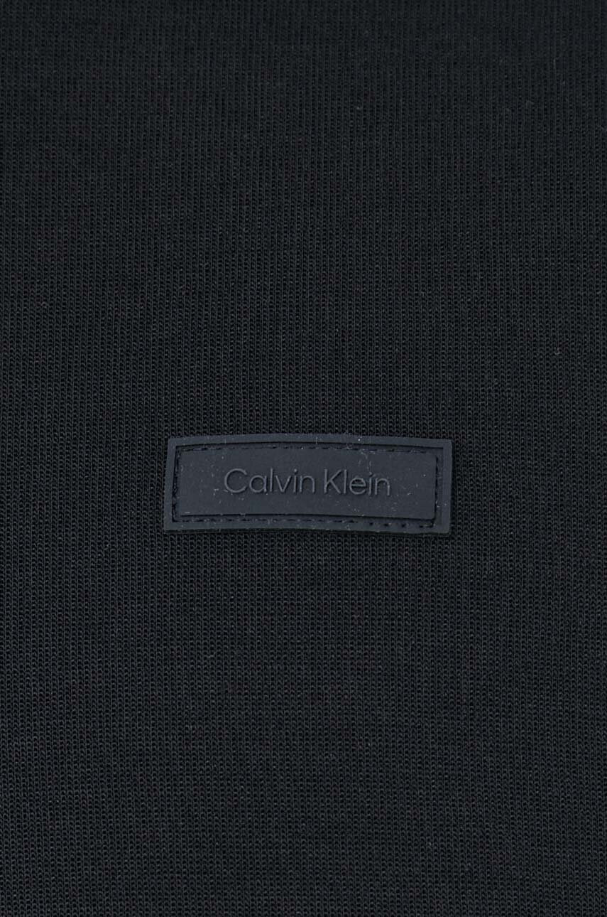 Calvin Klein Суичър в черно с качулка с апликация - Pepit.bg