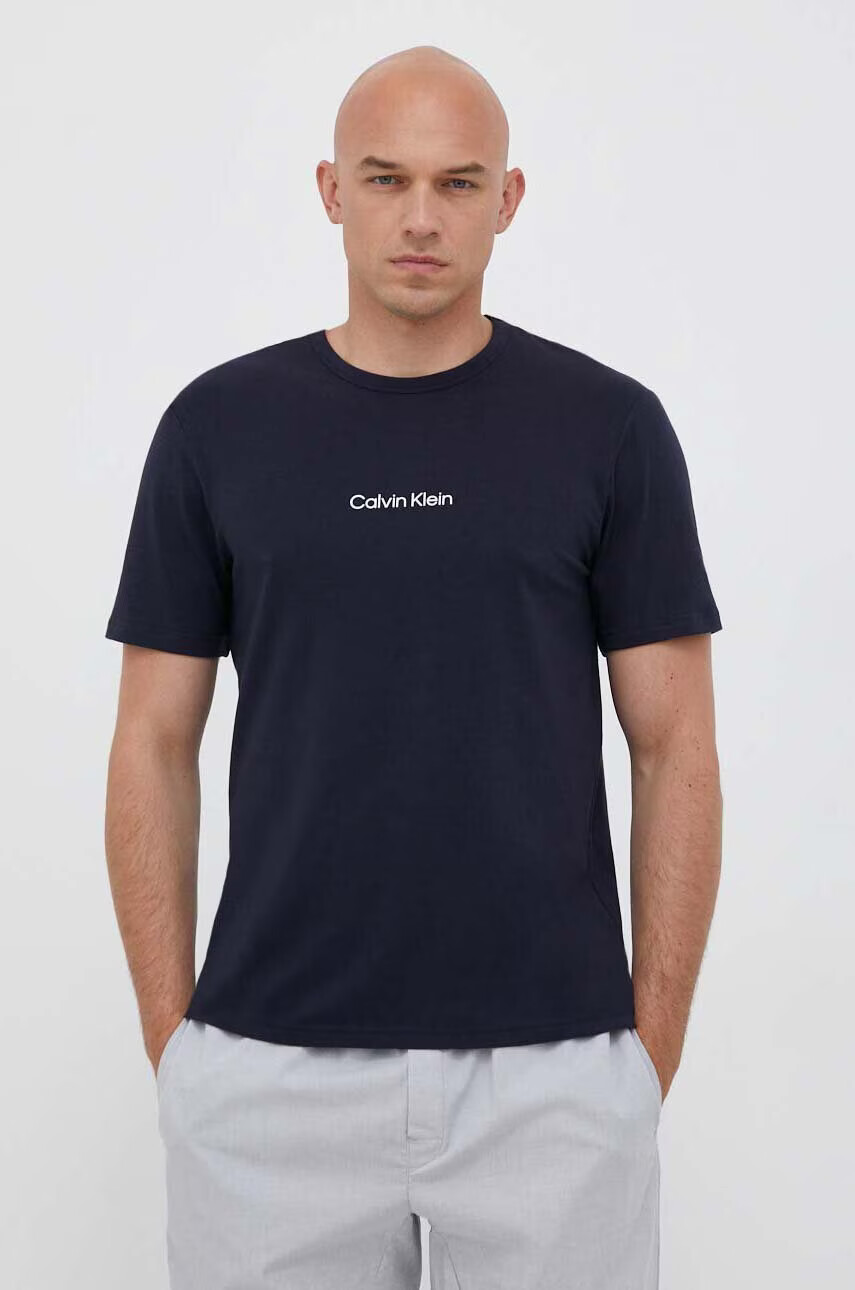 Calvin Klein Underwear Домашна тениска в синьо с принт - Pepit.bg