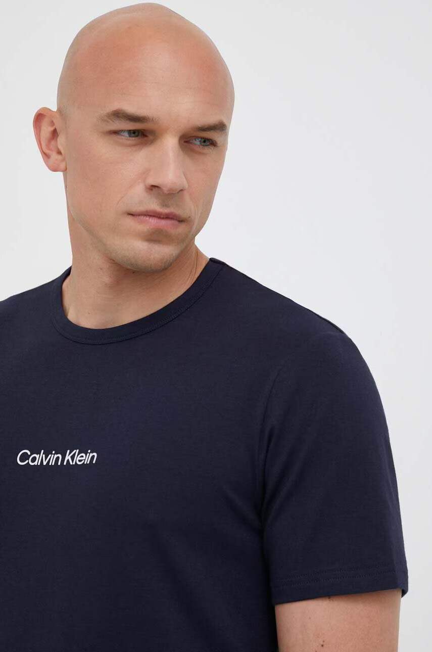 Calvin Klein Underwear Домашна тениска в синьо с принт - Pepit.bg