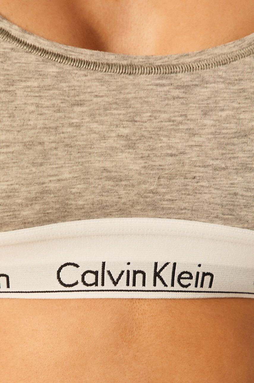 Calvin Klein Underwear Сутиен в сиво с изчистен дизайн - Pepit.bg