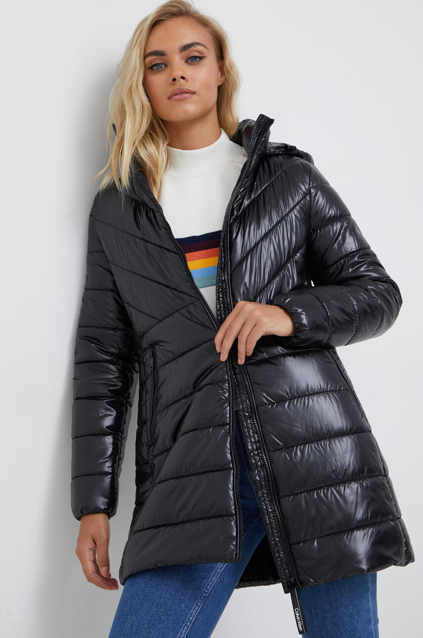 Calvin Klein Яке в черно с преходна изолация - Pepit.bg