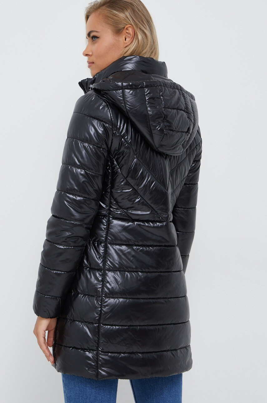 Calvin Klein Яке в черно с преходна изолация - Pepit.bg