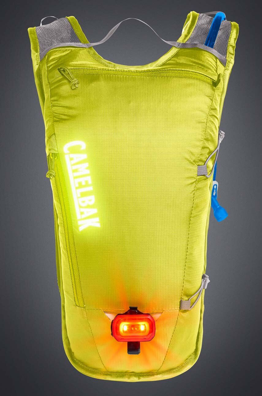 Camelbak Вело раница с мехур за вода Classic Light в златисто малък размер с щампа - Pepit.bg