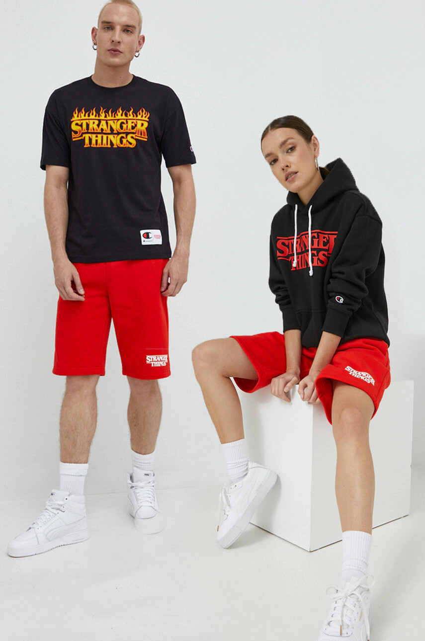 Champion Къси панталони Xstranger Things в червено с принт - Pepit.bg