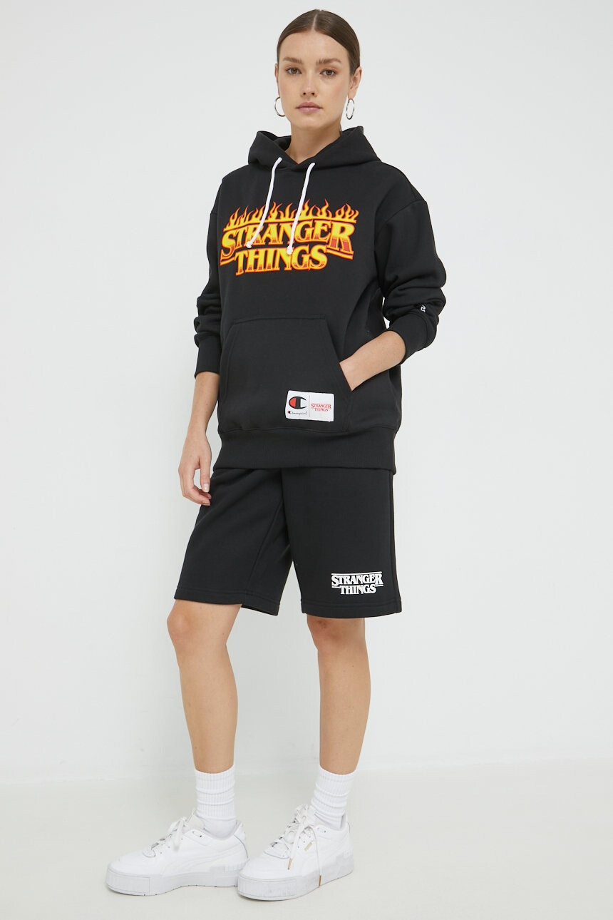 Champion Суичър Xstranger Things в черно с принт - Pepit.bg