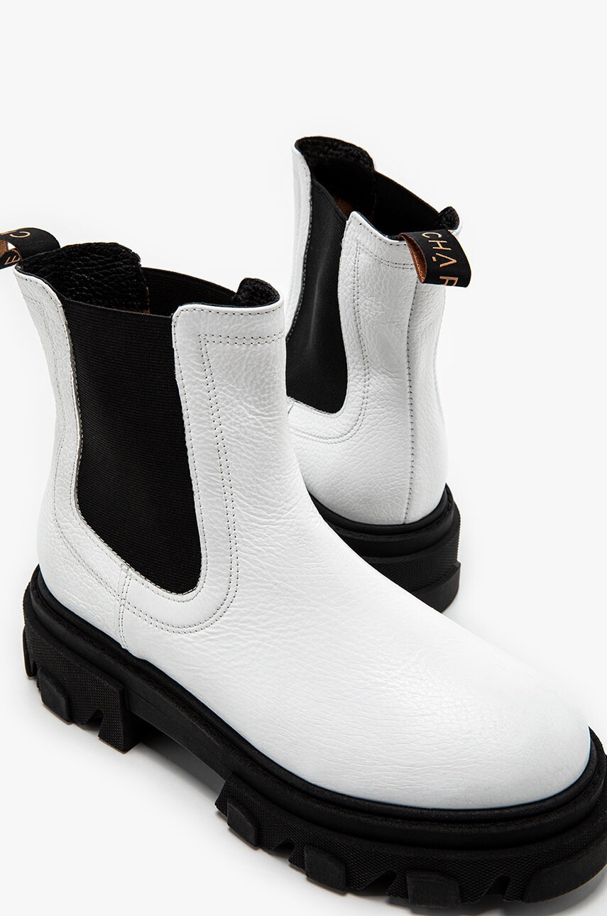 Charles Footwear Кожени боти челси в бяло с платформа - Pepit.bg