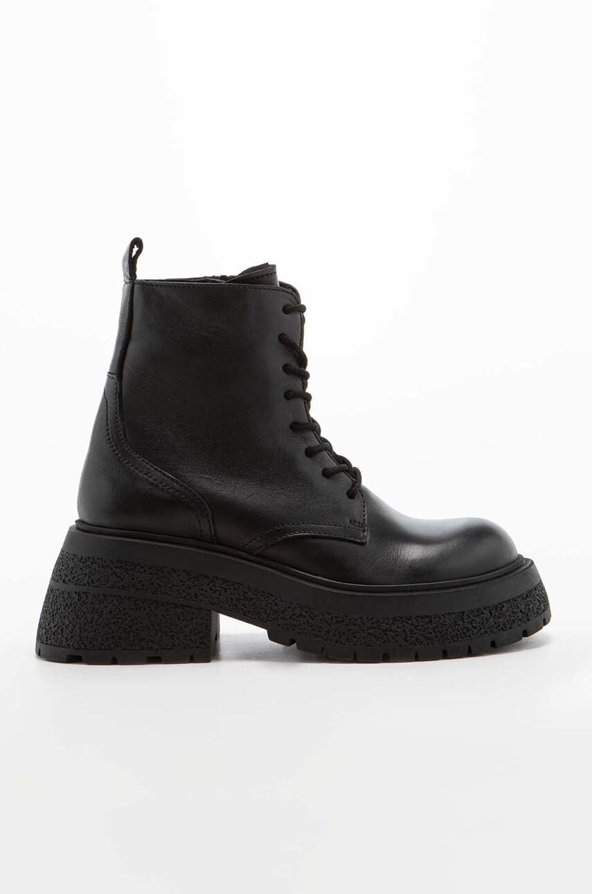 Charles Footwear Кожени боти Karen в черно с равна подметка - Pepit.bg