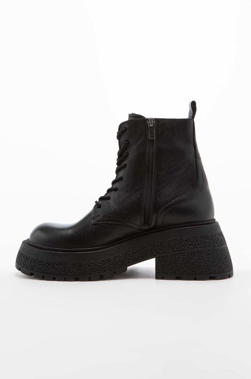 Charles Footwear Кожени боти Karen в черно с равна подметка - Pepit.bg