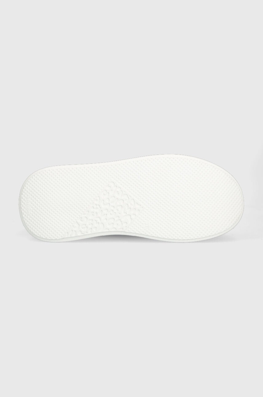 Charles Footwear Кожени маратонки Lara в черно - Pepit.bg
