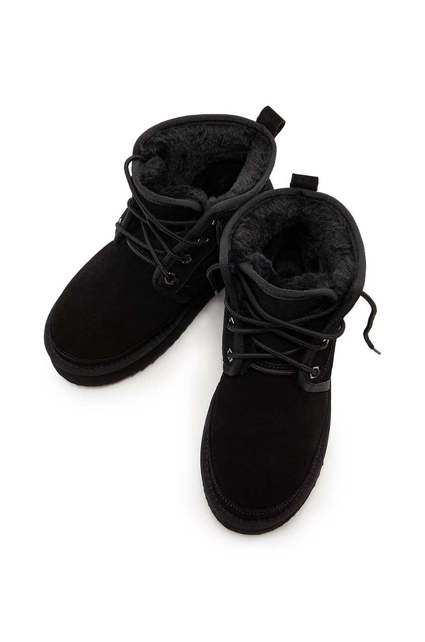 Charles Footwear Велурени апрески Grace в черно - Pepit.bg