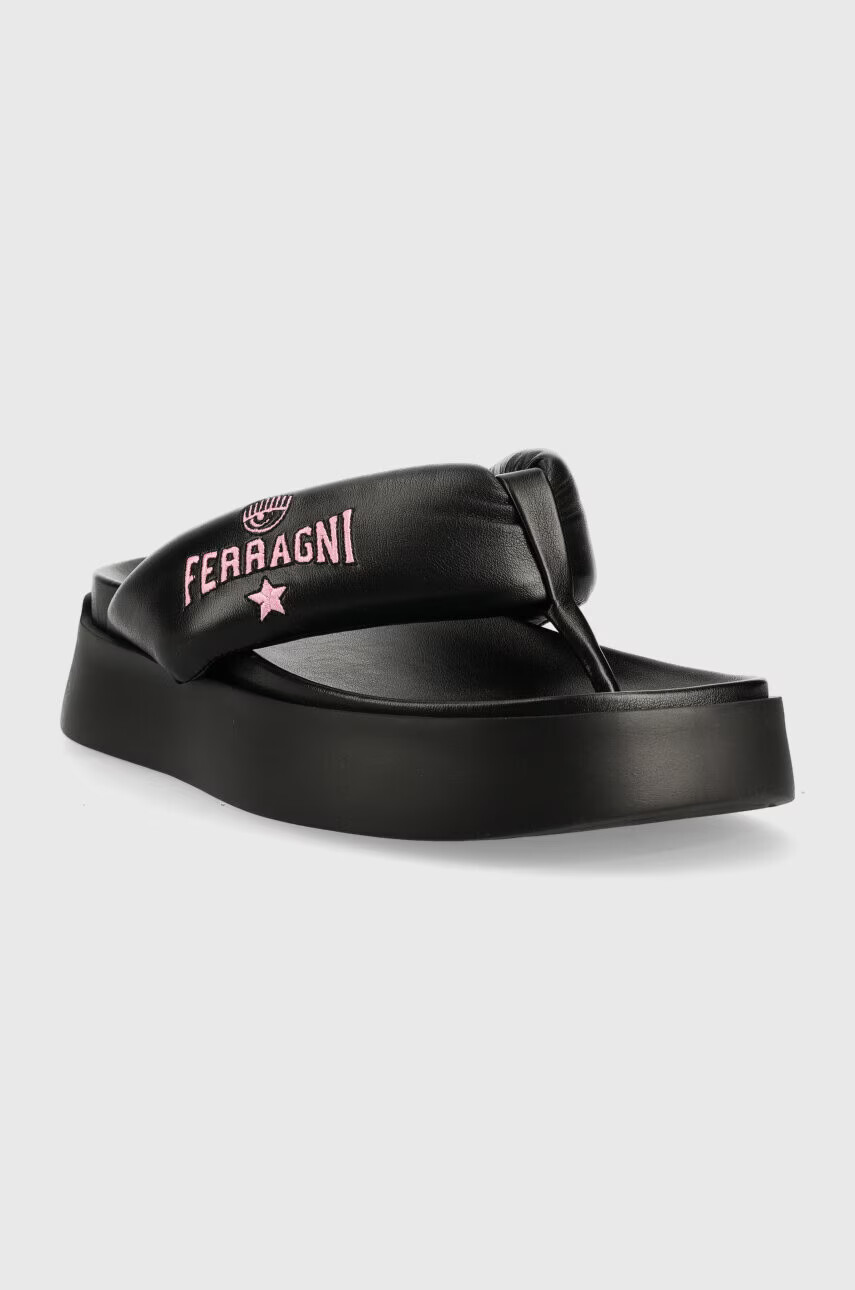 Chiara Ferragni Джапанки CF3149 в черно с платформа CF PLATFORM FLIP FLOP - Pepit.bg