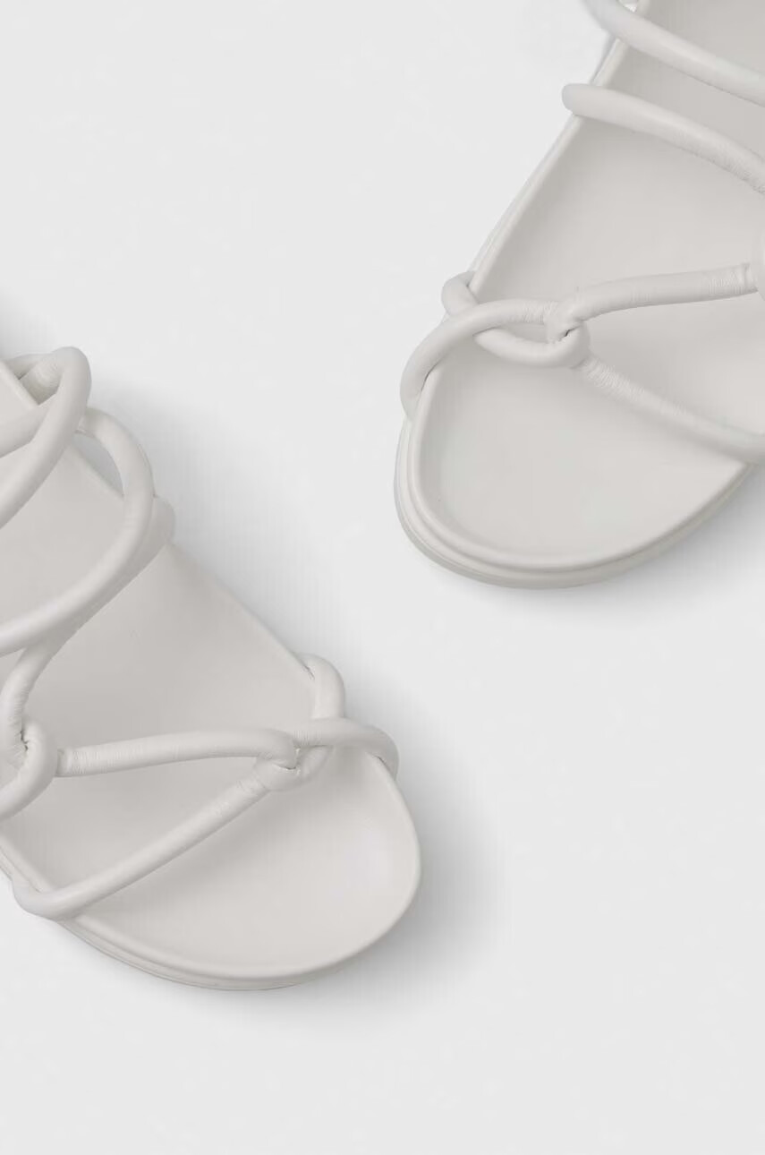 Chiara Ferragni Сандали CF3146_009 в бяло CF CABLE SANDAL - Pepit.bg