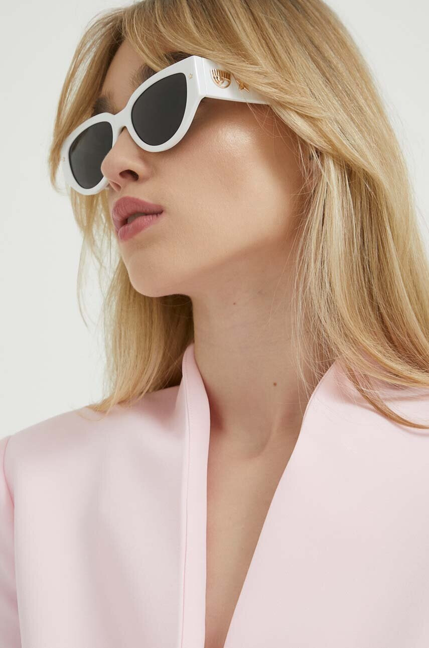 Chiara Ferragni Слънчеви очила в черно - Pepit.bg