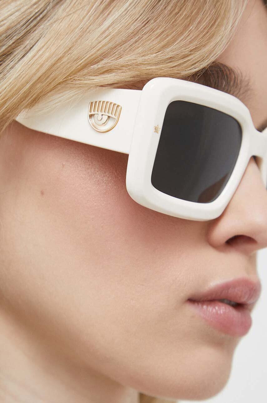 Chiara Ferragni Слънчеви очила в бяло - Pepit.bg