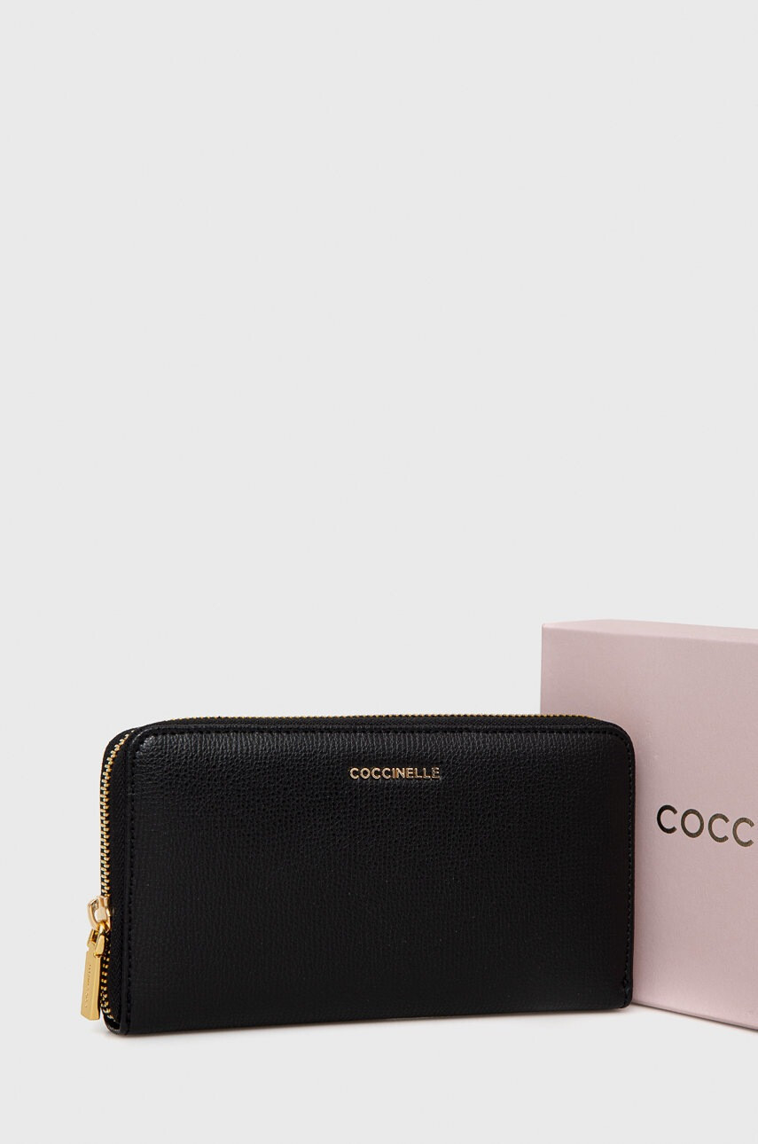 Coccinelle Кожен портфейл - Pepit.bg