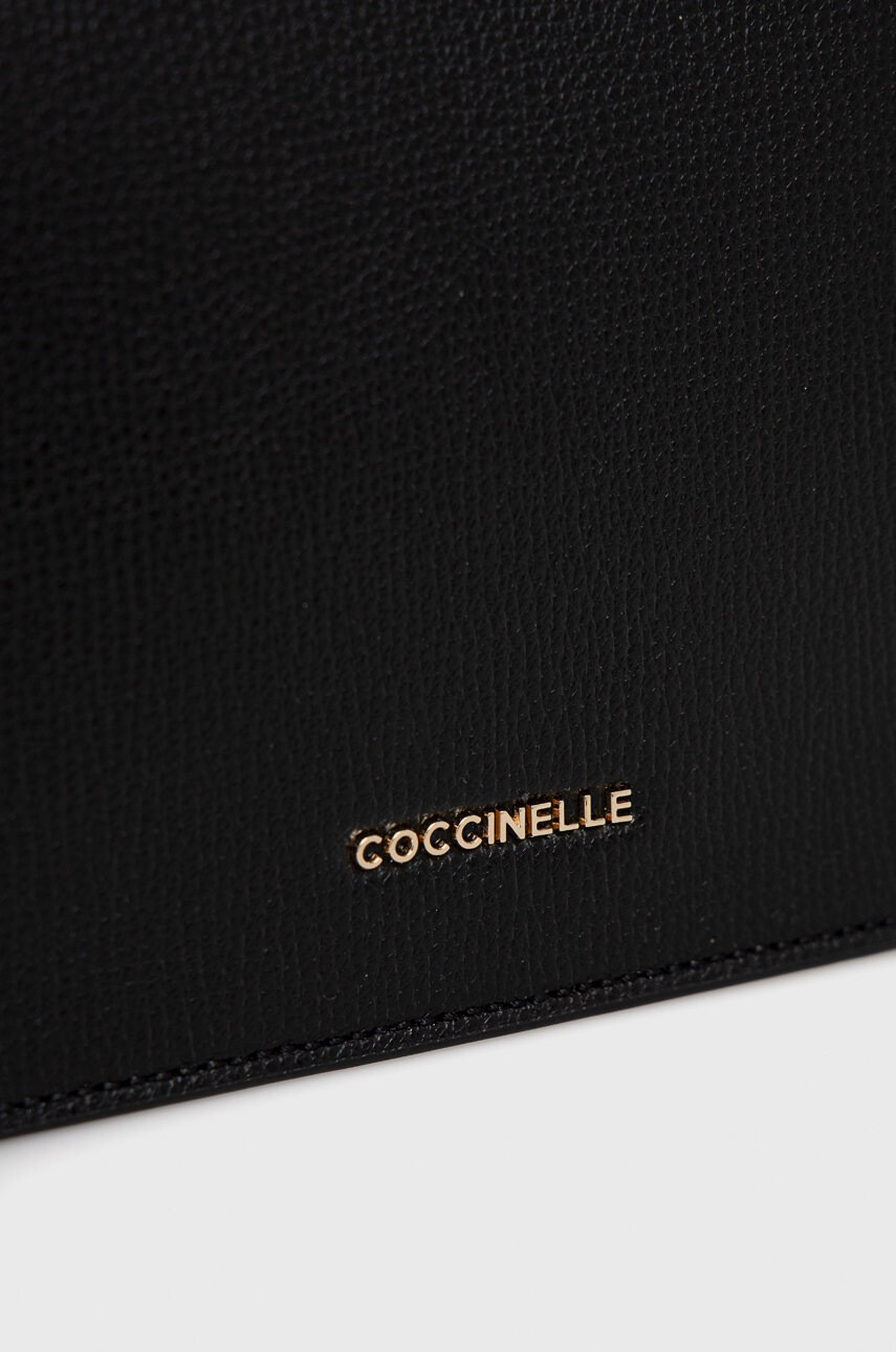 Coccinelle Кожена чанта в черно - Pepit.bg