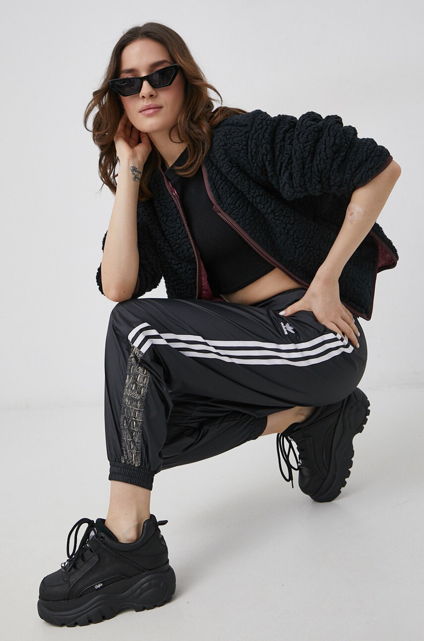 Converse Яке с две лица дамско в черно с преходна изолация - Pepit.bg
