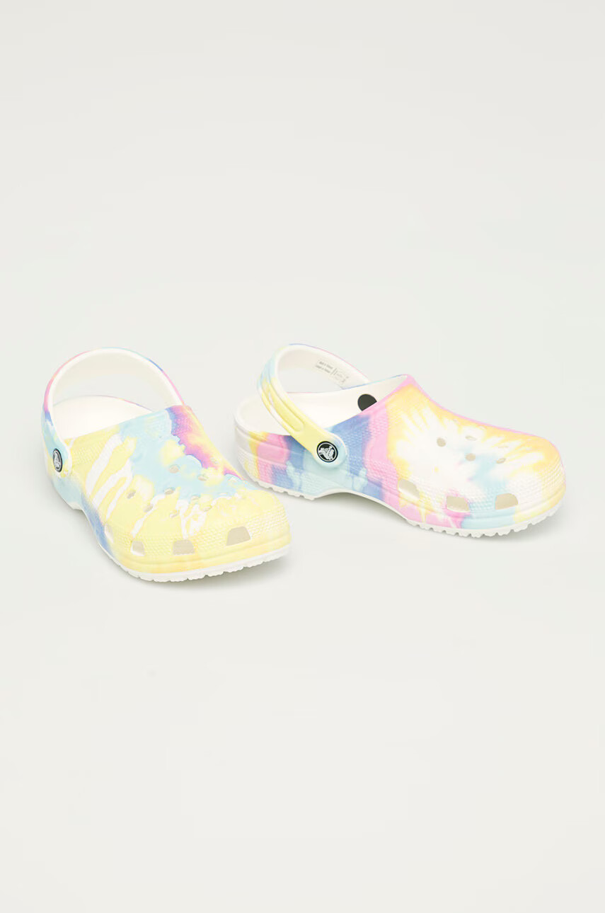 Crocs Чехли TIE DYE GRAPHIC CLOG 205453 - Pepit.bg