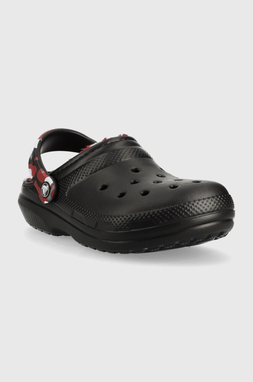 Crocs Чехли Classic Lined Camo Clog Classic Lined Camo Clog в черно 208047 - Pepit.bg