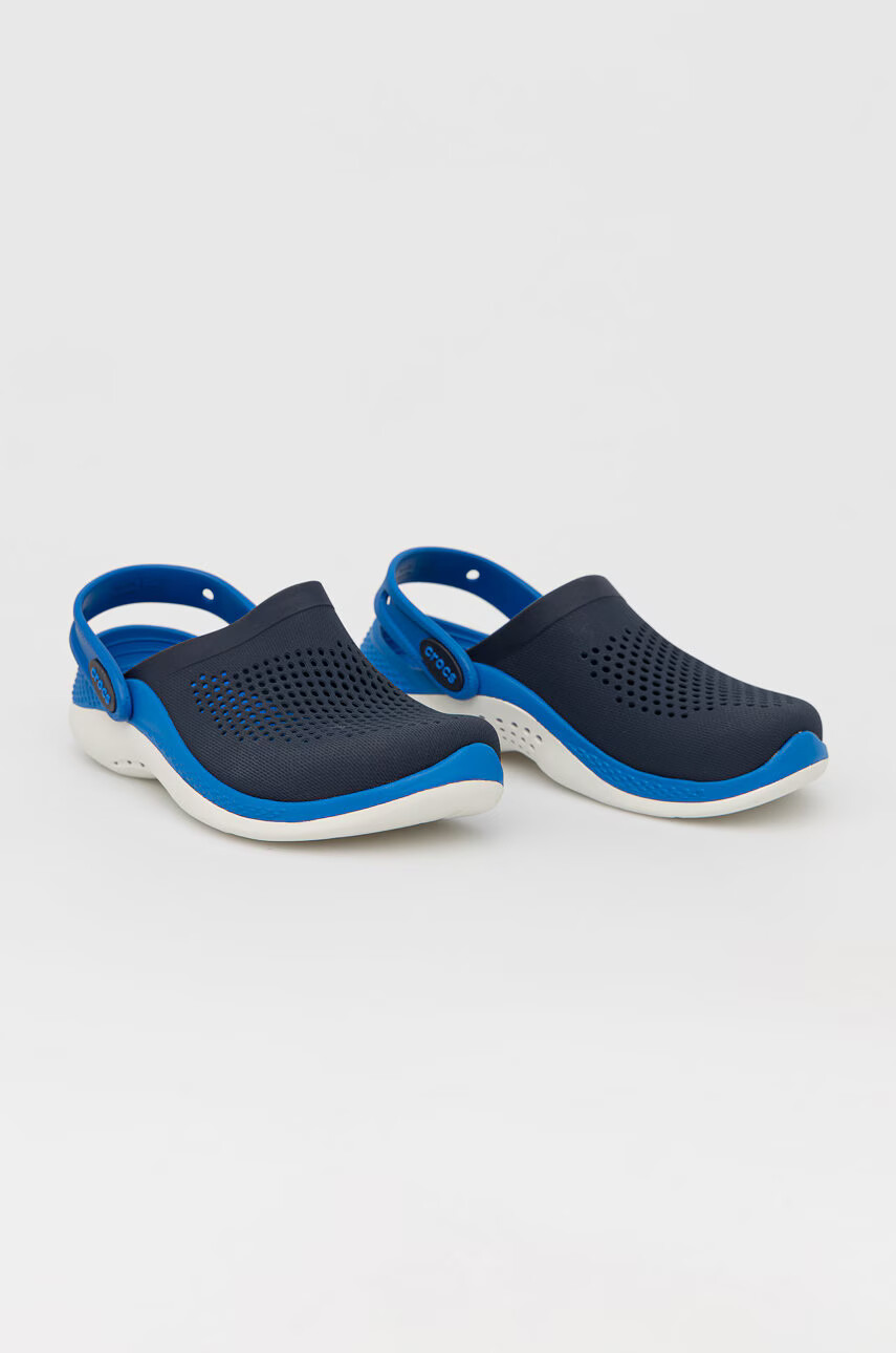 Crocs Чехли в тъмносиньо - Pepit.bg
