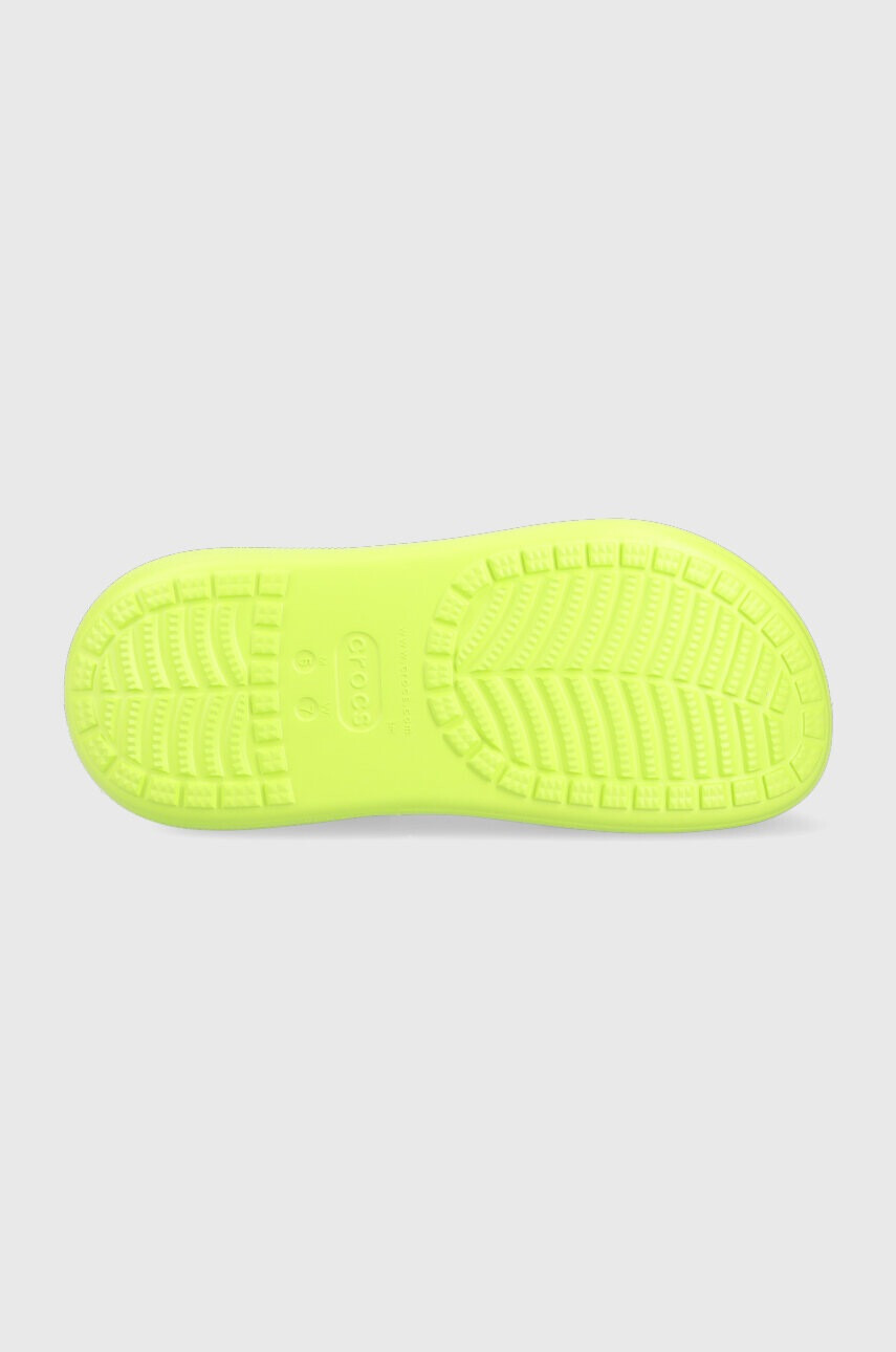 Crocs Чехли Classic Crush Clog в зелено с платформа 207521 - Pepit.bg