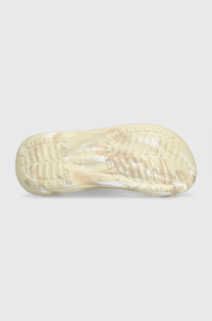 Crocs Чехли Classic Crush Marbled Sandal в бежово с платформа 208235 - Pepit.bg