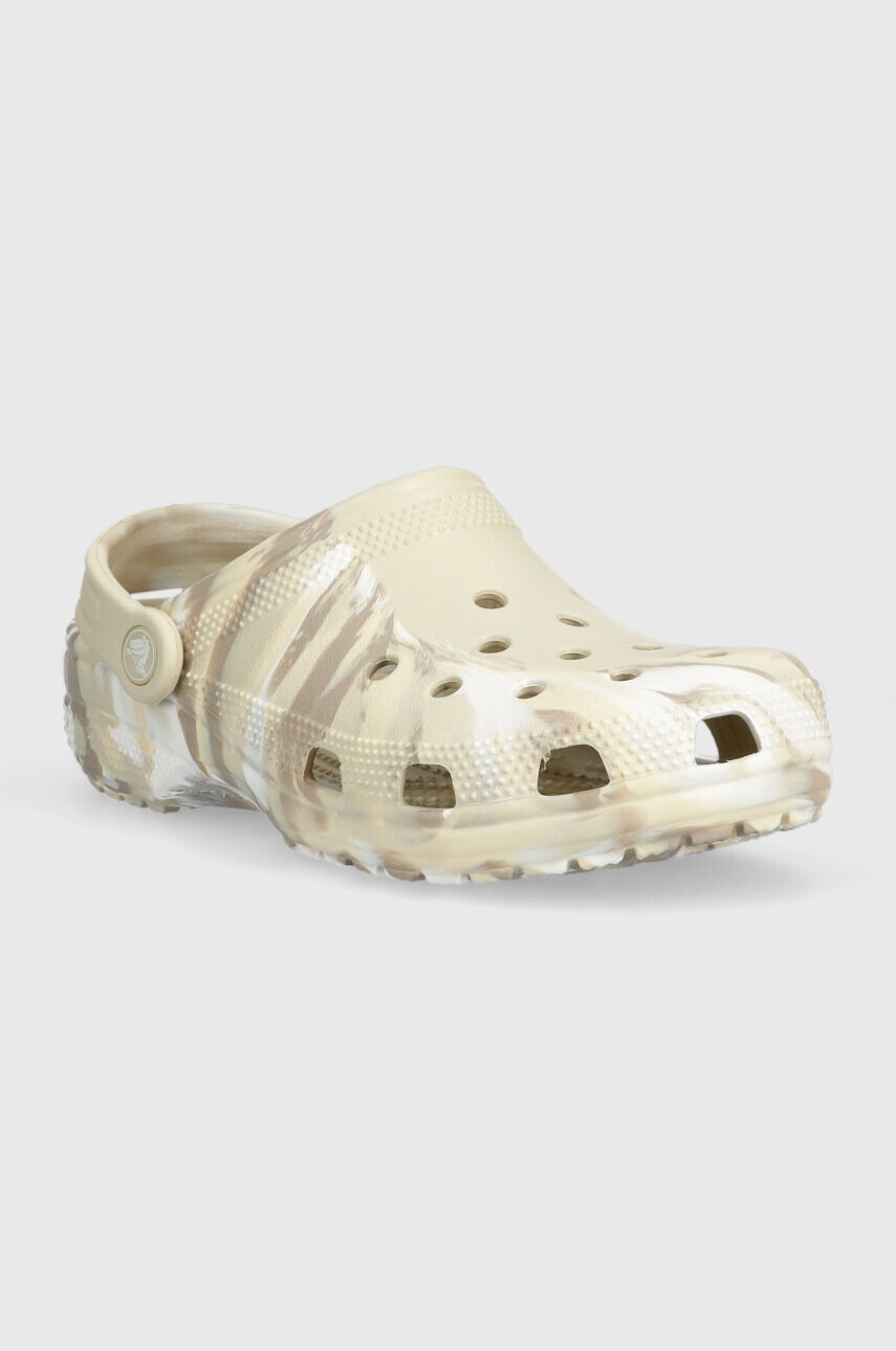 Crocs Чехли Classic Marbled Clog в бежово 206867 - Pepit.bg