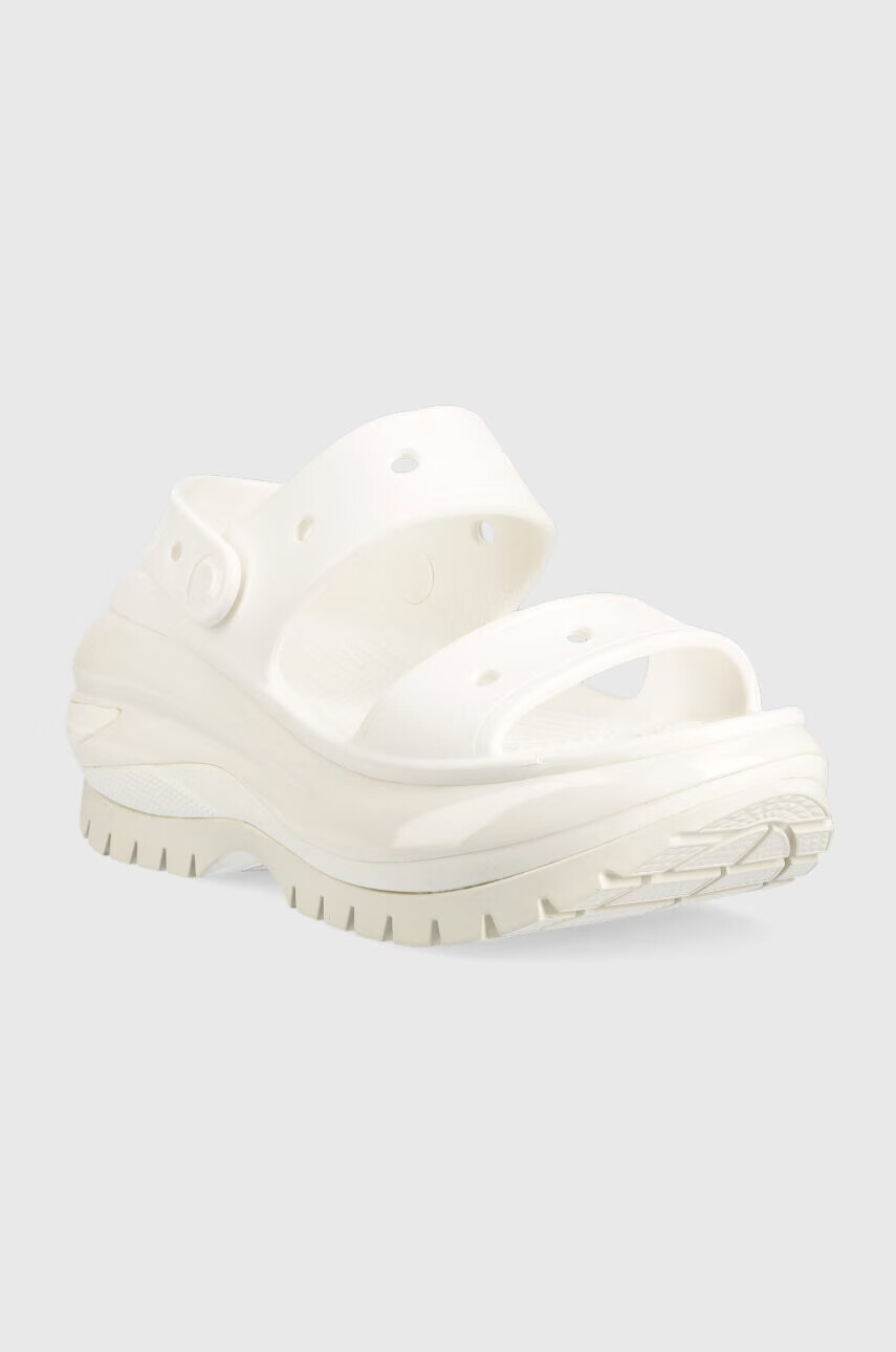 Crocs Чехли Classic Mega Crush Sandal в бяло с платформа 207989 - Pepit.bg