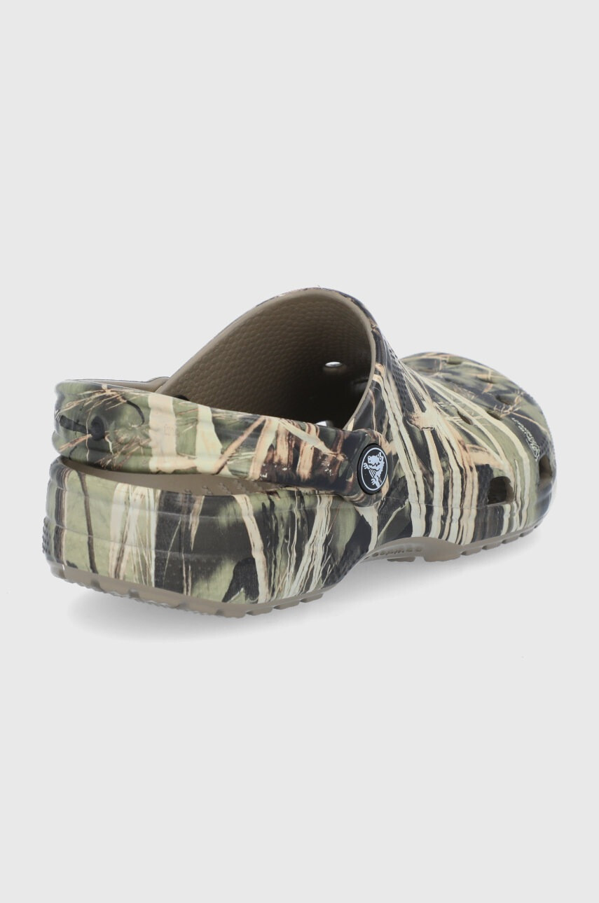 Crocs Чехли Classic Realtree в зелено 12132 - Pepit.bg