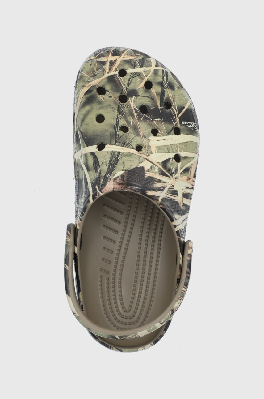 Crocs Чехли Classic Realtree в зелено 12132 - Pepit.bg