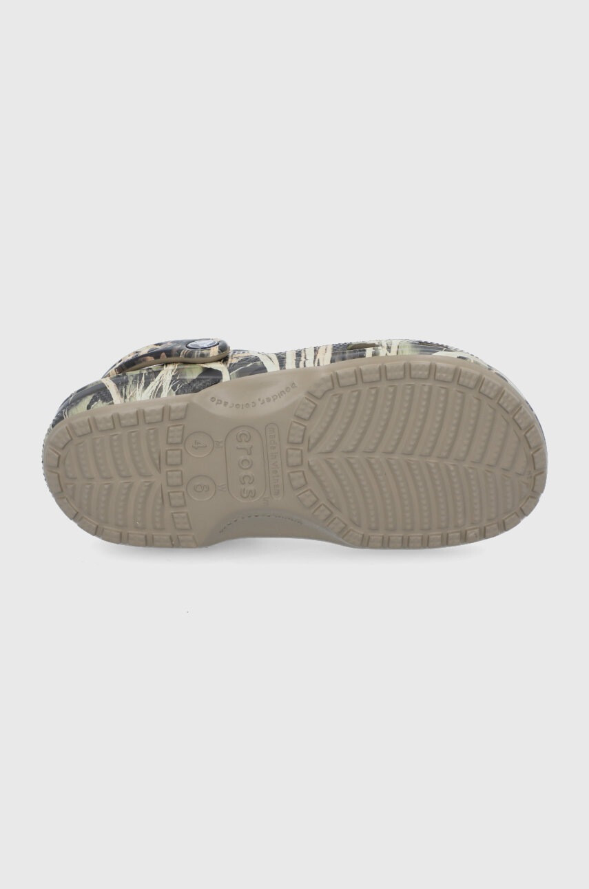 Crocs Чехли Classic Realtree в зелено 12132 - Pepit.bg