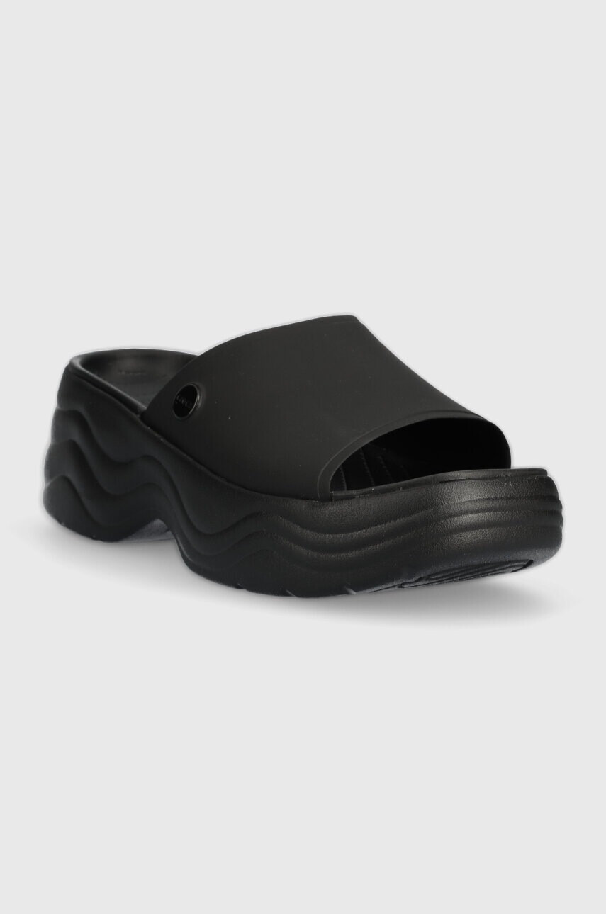 Crocs Чехли Skyline Slide в черно с платформа 208182 - Pepit.bg