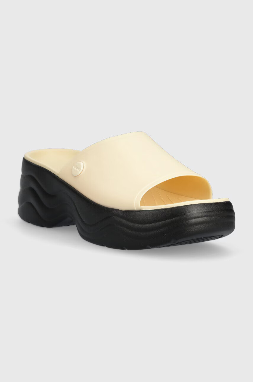 Crocs Чехли Skyline Slide в бежово с платформа 208182 - Pepit.bg