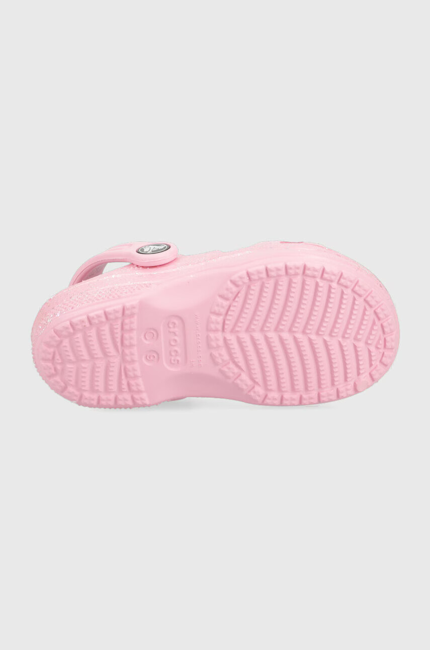 Crocs Детски чехли CLASSIC GLITTER SANDAL в розово - Pepit.bg