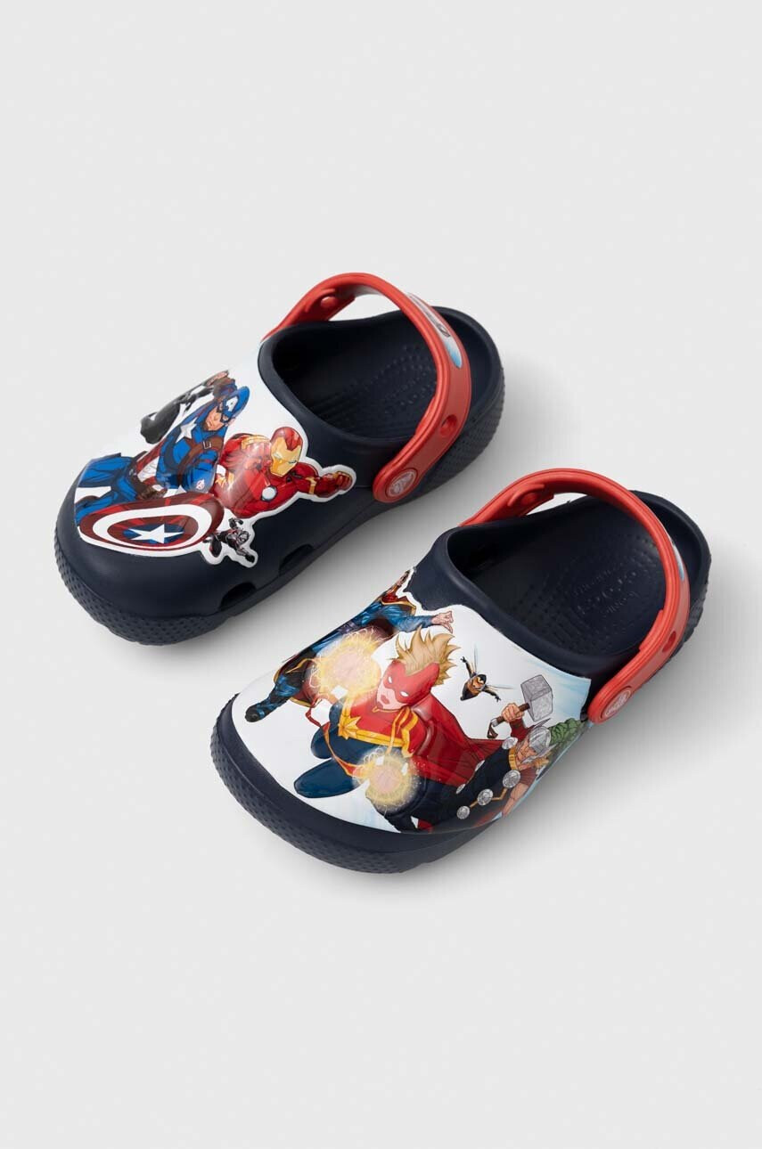 Crocs Детски чехли FL AVENGERS PATCH в тъмносиньо - Pepit.bg