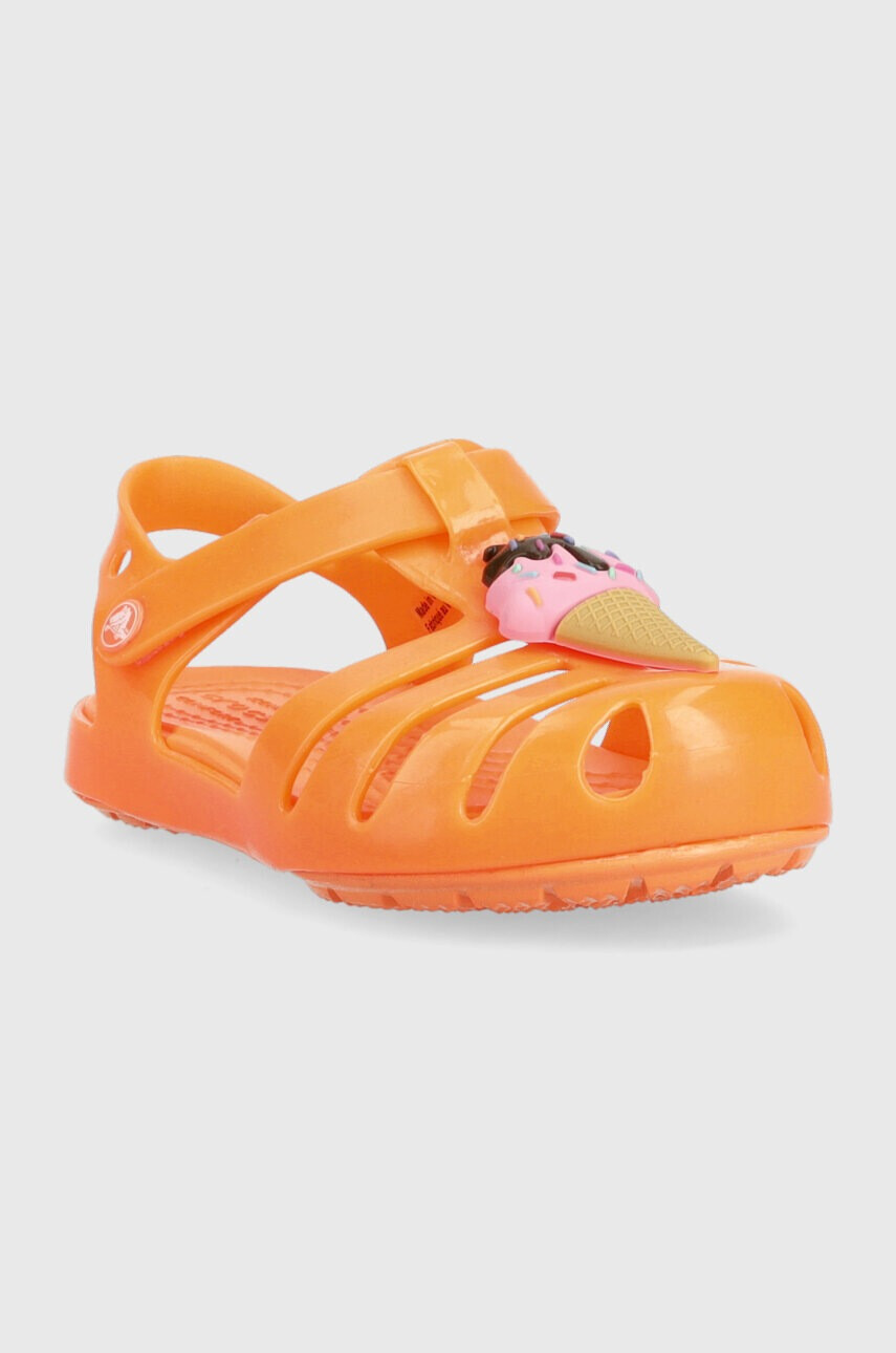 Crocs Детски сандали ISABELLA CHARM SANDAL в оранжево - Pepit.bg