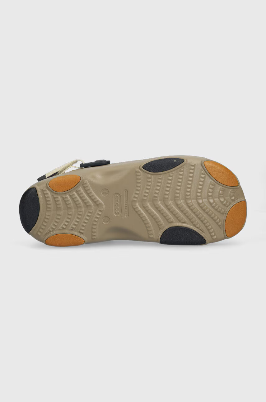 Crocs Сандали Classic All Terain Sandal в кафяво - Pepit.bg