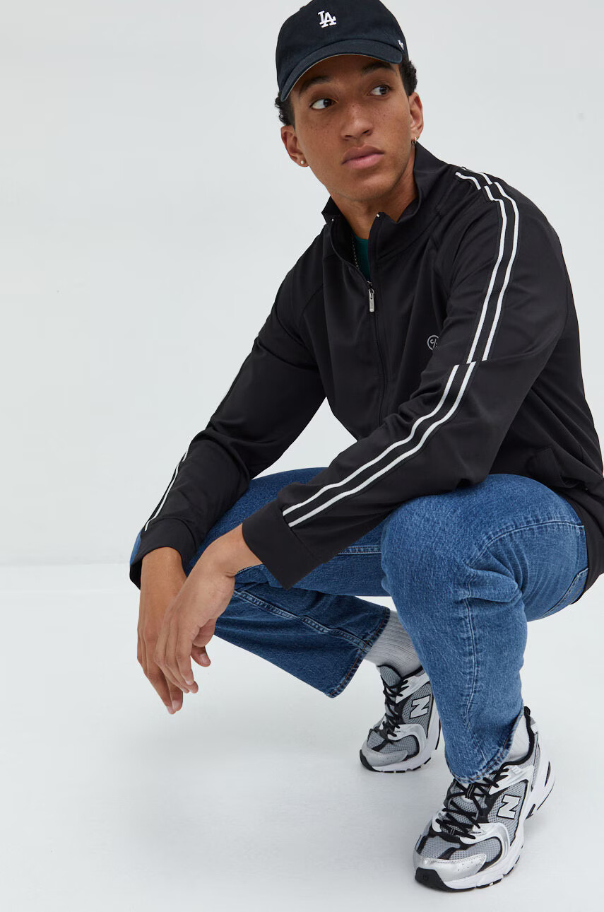 Cross Jeans Суичър в черно с изчистен дизайн - Pepit.bg