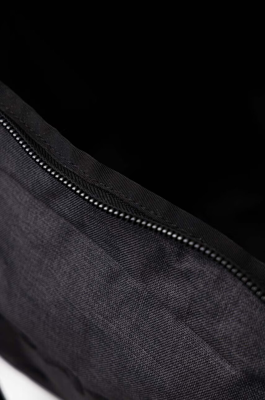 Dakine Спортен сак EQ Duffle 50 L в сиво - Pepit.bg