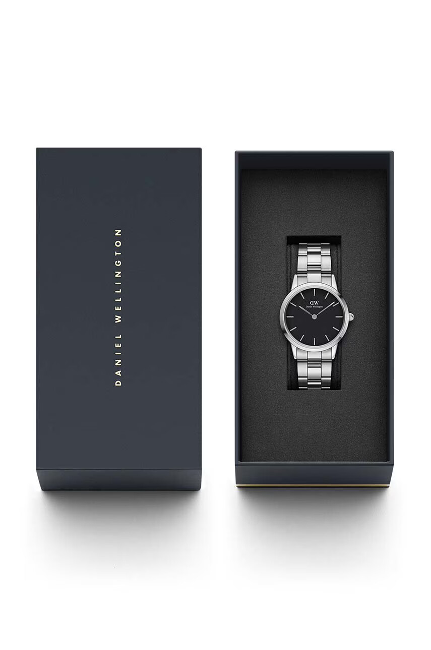 Daniel Wellington Часовник Iconic Link дамски в сребристо - Pepit.bg