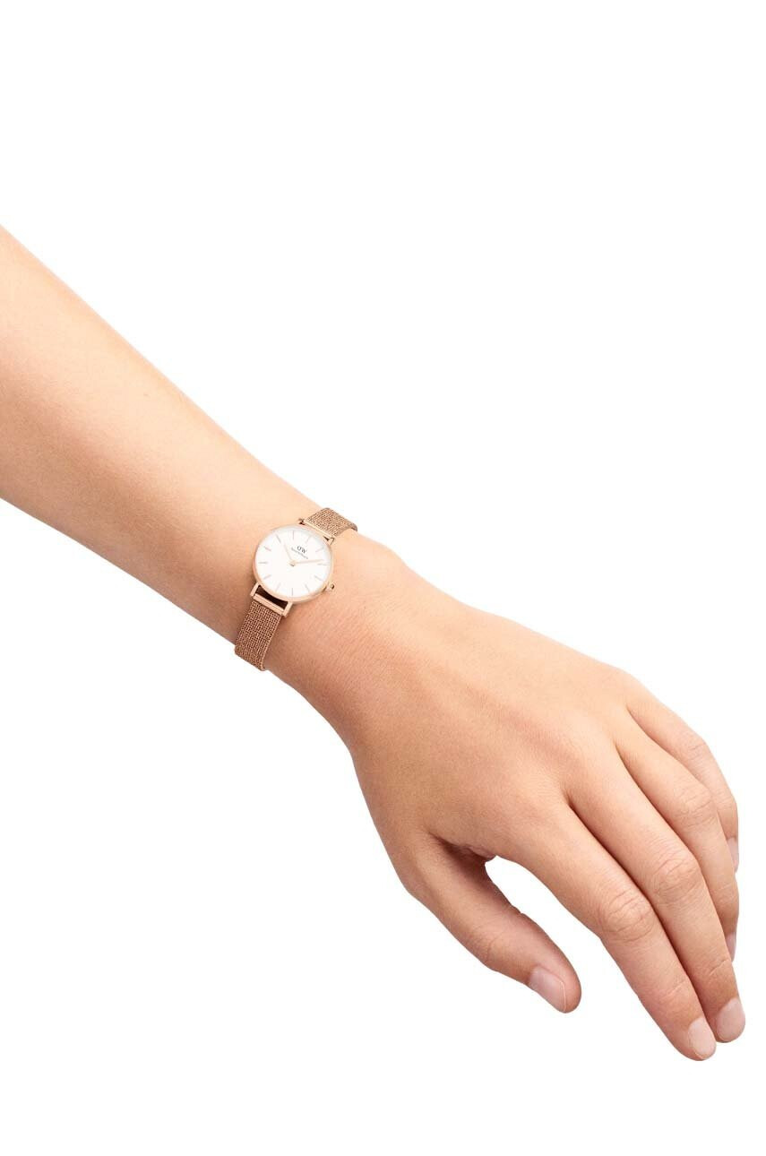 Daniel Wellington Часовник Petite 24 Pressed дамски в розово - Pepit.bg