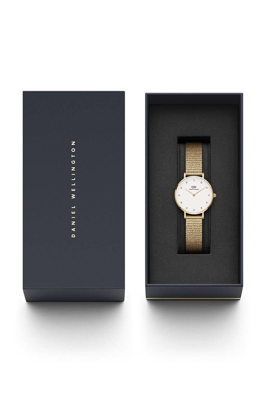 Daniel Wellington Часовник Petite 28 дамски в сребристо - Pepit.bg