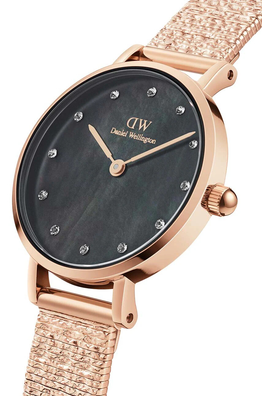 Daniel Wellington Часовник Petite 28 Lumine дамски в розово - Pepit.bg