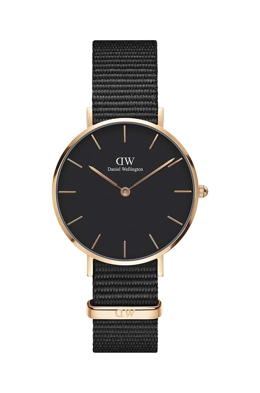 Daniel Wellington Часовник Petite 32 Cornwall дамски в розово - Pepit.bg