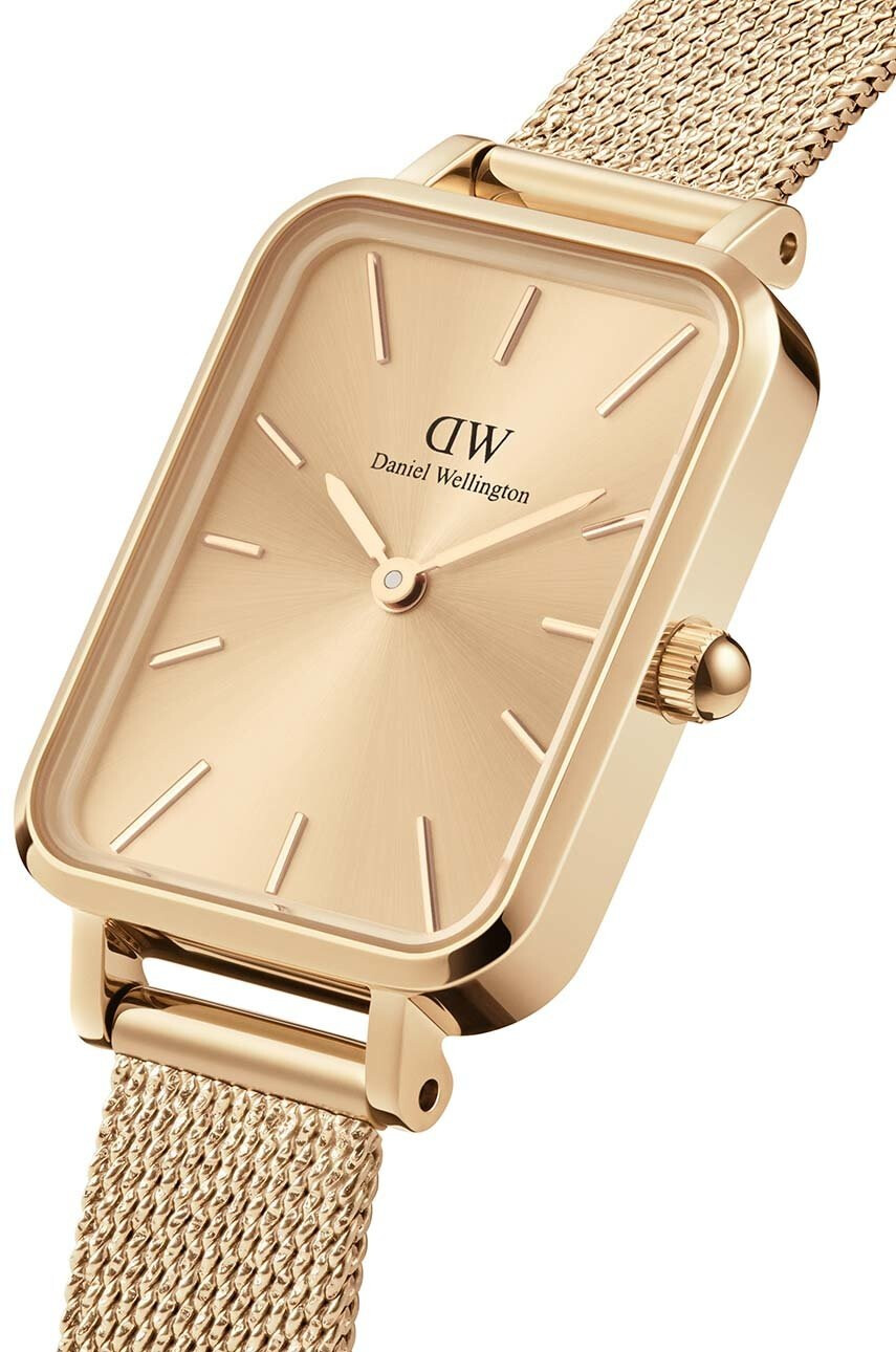 Daniel Wellington Часовник Quadro 20x26 дамски в златисто - Pepit.bg