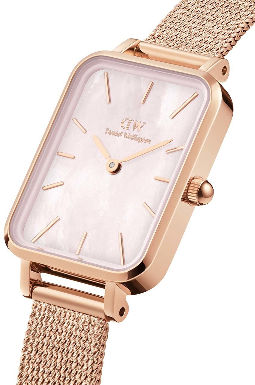 Daniel Wellington Часовник Quadro 20x26 дамски в розово - Pepit.bg